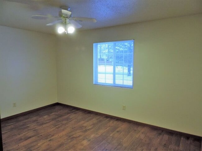 Building Photo - $1,125 | 2 Bedroom, 1 Bathroom Condo | Pet Friendly!* | Available for August 1st, 2026 Move In!