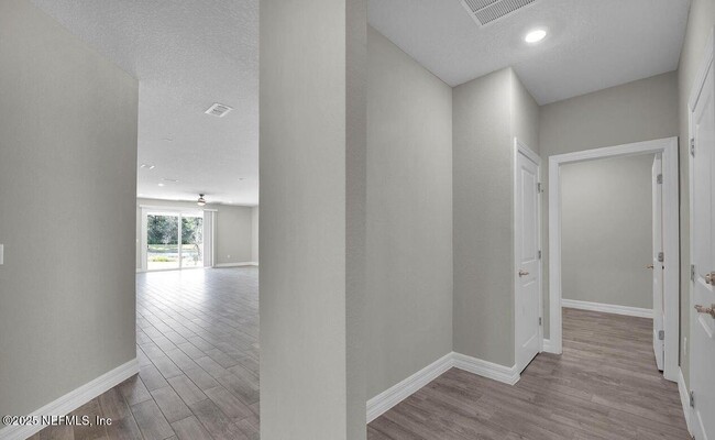 Building Photo - 483 La Mancha Dr