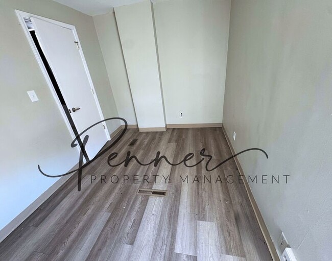 Building Photo - 6312 Raytown Rd