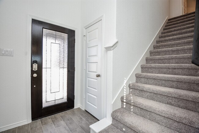 Building Photo - 5714 Tabula Rasa Dr