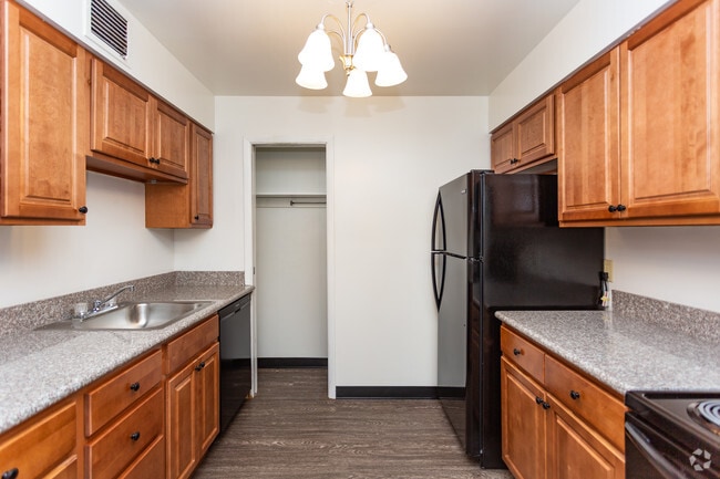 The Alexander - Windsor's Lakewood Properties