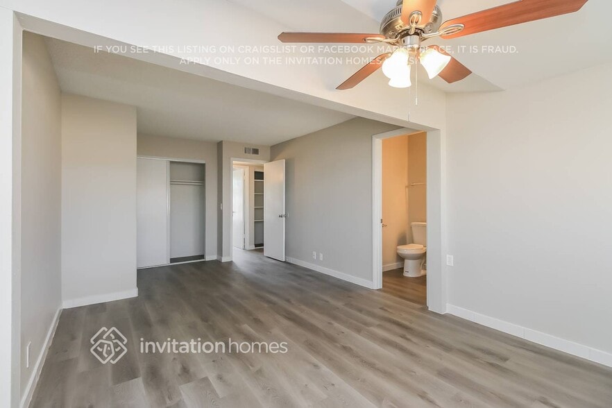 Building Photo - 732 W Flower Ave