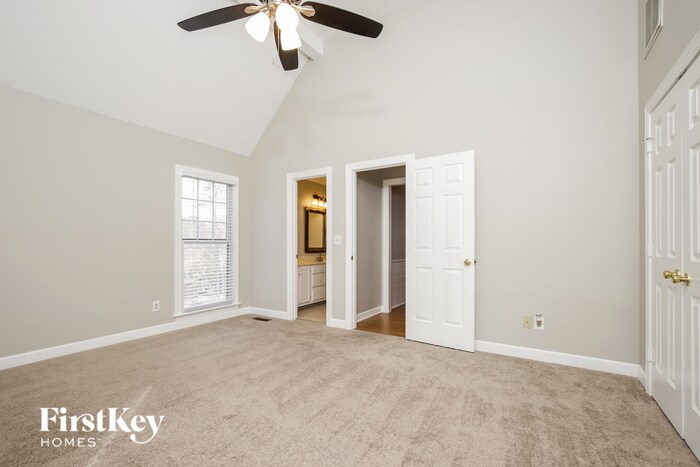 Building Photo - 4036 Fairwind Dr