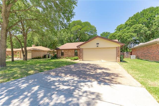Building Photo - 6929 Briardale Dr