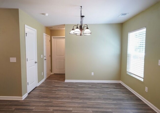 Building Photo - 44 Sunrise Cir