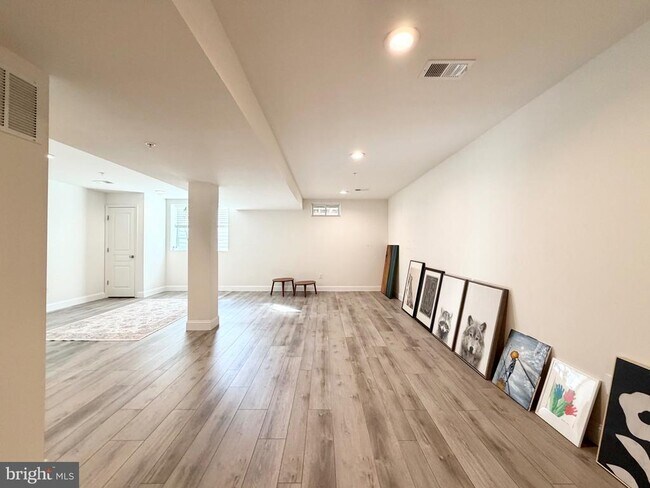 Building Photo - 308 Roarks Trail