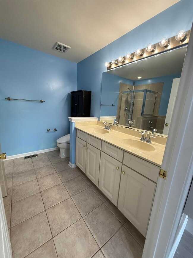 Building Photo - 76 Lyon Ct