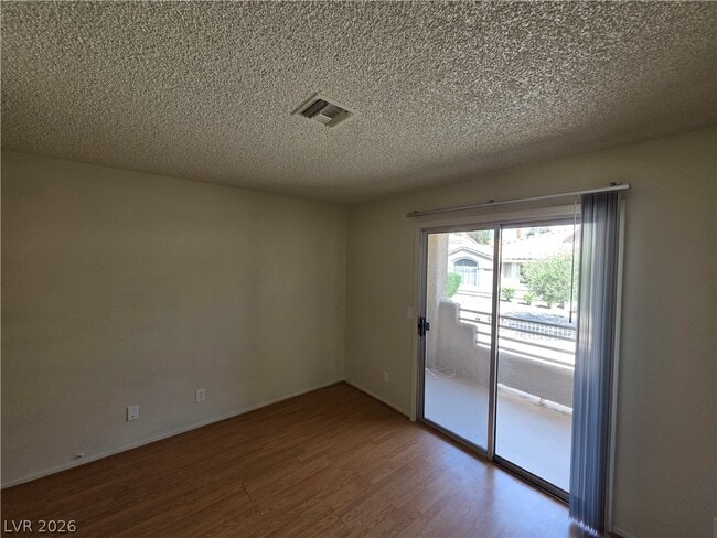 Building Photo - 2200 Highpointe Dr