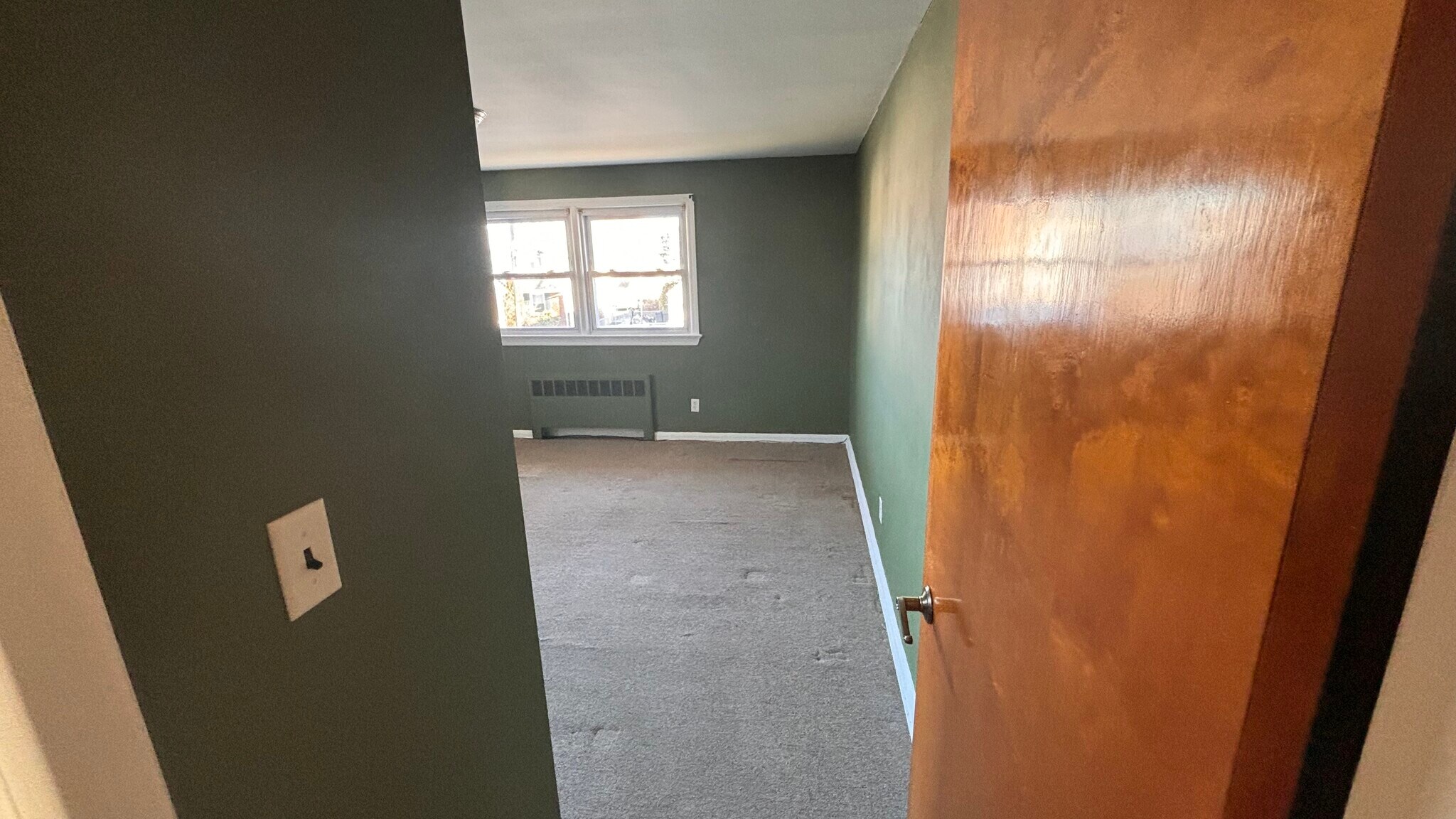 2nd bedroom - 870 Louisa St