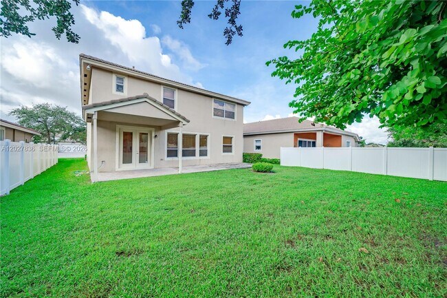 Building Photo - 14935 SW 52nd St