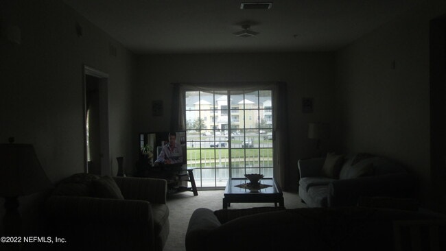 Building Photo - 8226 Green Parrot Rd