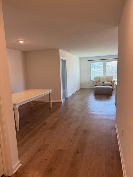 Building Photo - 16933 Valencia Way