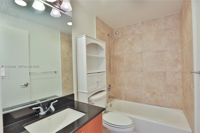 Building Photo - 7501 E Treasure Dr
