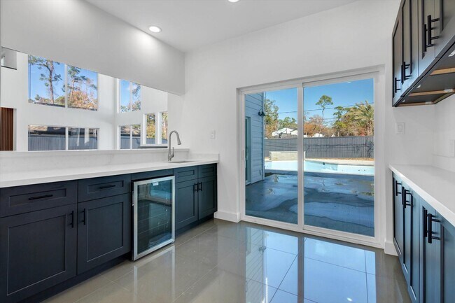 Building Photo - 12564 Memorial Dr