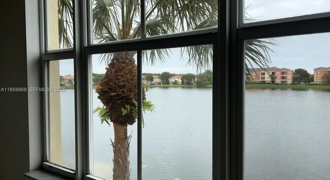 Building Photo - 4702 SW 160th Ave