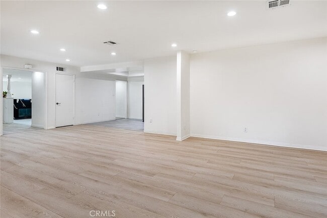 Building Photo - 3511 Paraiso Way