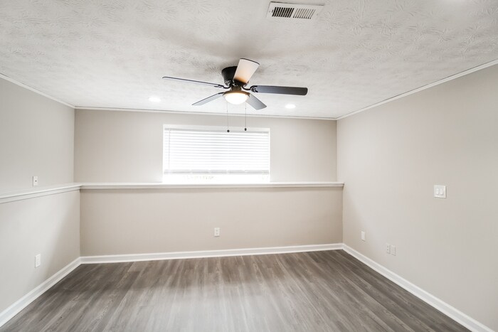Building Photo - 6158 Raintree Bend