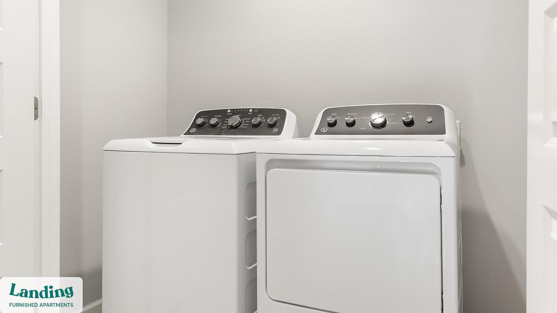 Building Photo - 3401 Redbud Ln