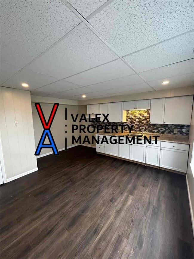 Building Photo - 344-346 Main Street