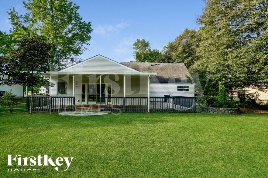 Building Photo - 284 Bristol Dr SW