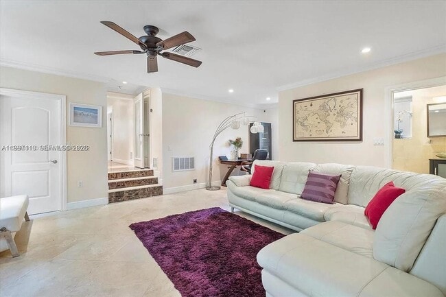 Building Photo - 800 SW 12th Ave