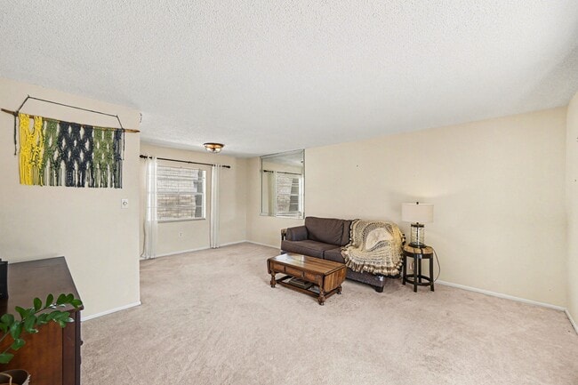 Building Photo - 3135 Shady Dell Ln