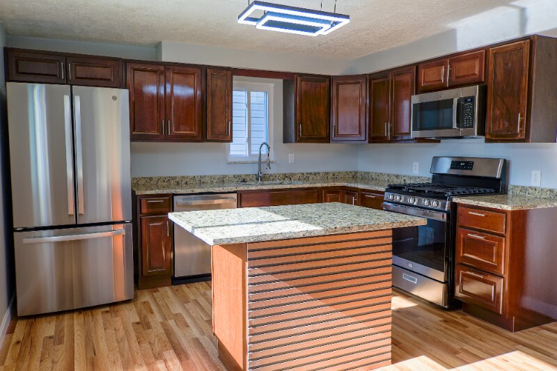 Building Photo - 526 Magazine St