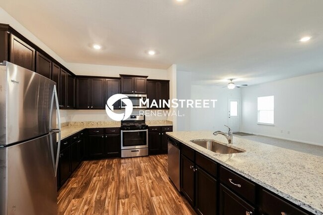 Building Photo - 5 Bedroom Pet-Friendly Home in New Braunfels, TX with Main Street Renewal