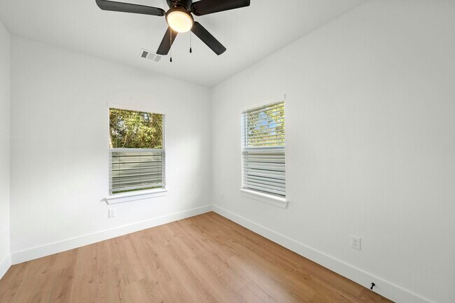 Building Photo - 7205 Tippett St