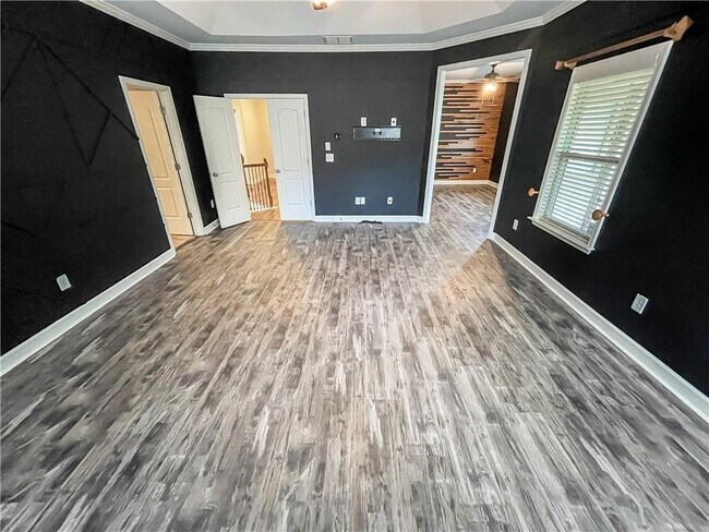 Building Photo - 4450 Wooded Oaks NW