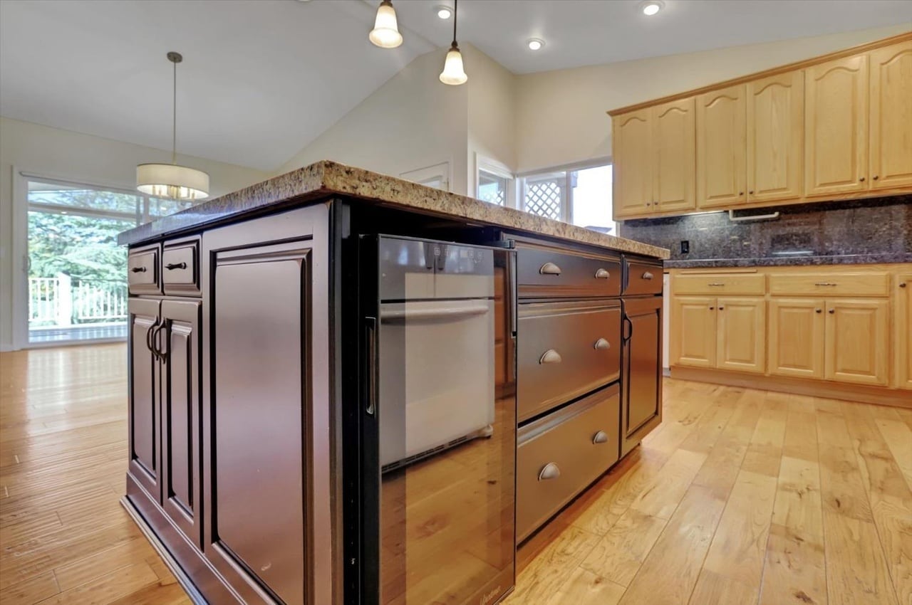 Kitchen - 18527 Jayhawk Dr
