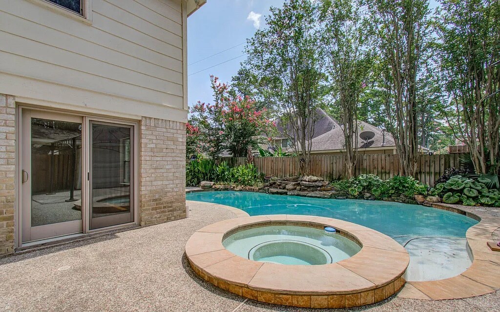 Building Photo - 9543 Enstone Cir