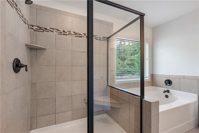 Building Photo - 2080 Redbarn Court