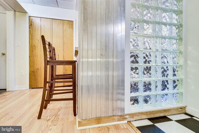 Building Photo - 1111 Arlington Blvd