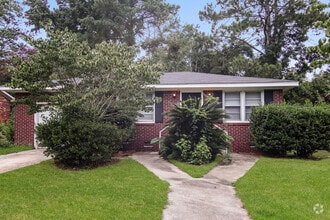 Building Photo - 1527 Tall Pines Cir