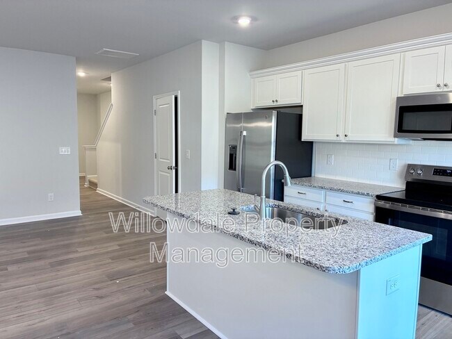 Building Photo - 211 Central Townes Wy