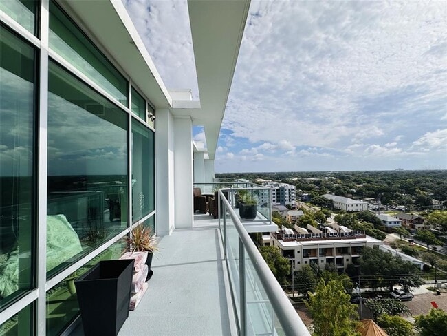 Building Photo - 101 S Eola Dr