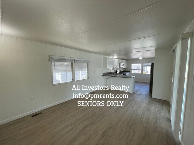 Building Photo - 141 Douglas Dr