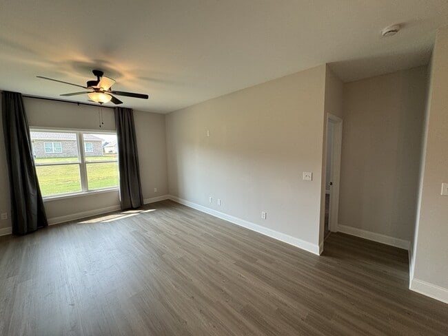 Building Photo - 16688 Demi Dr