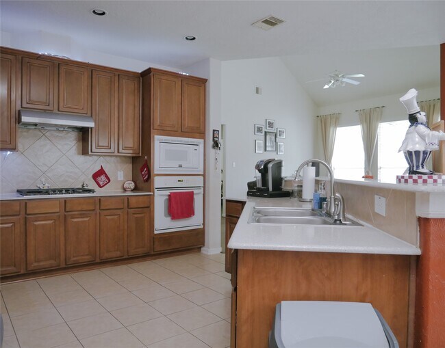 Building Photo - 17619 Emerald Garden Ln
