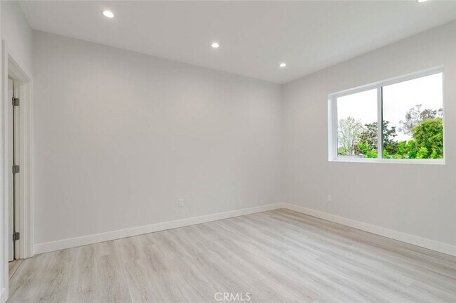 Building Photo - 9035 Rathburn Ave