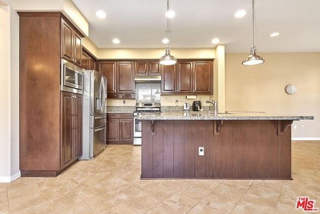 Building Photo - 20285 Avenida Paloma
