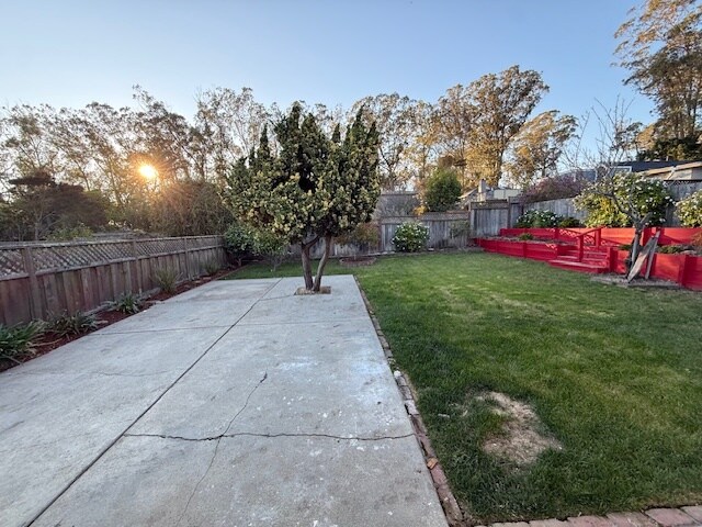 Building Photo - 914 Palma St