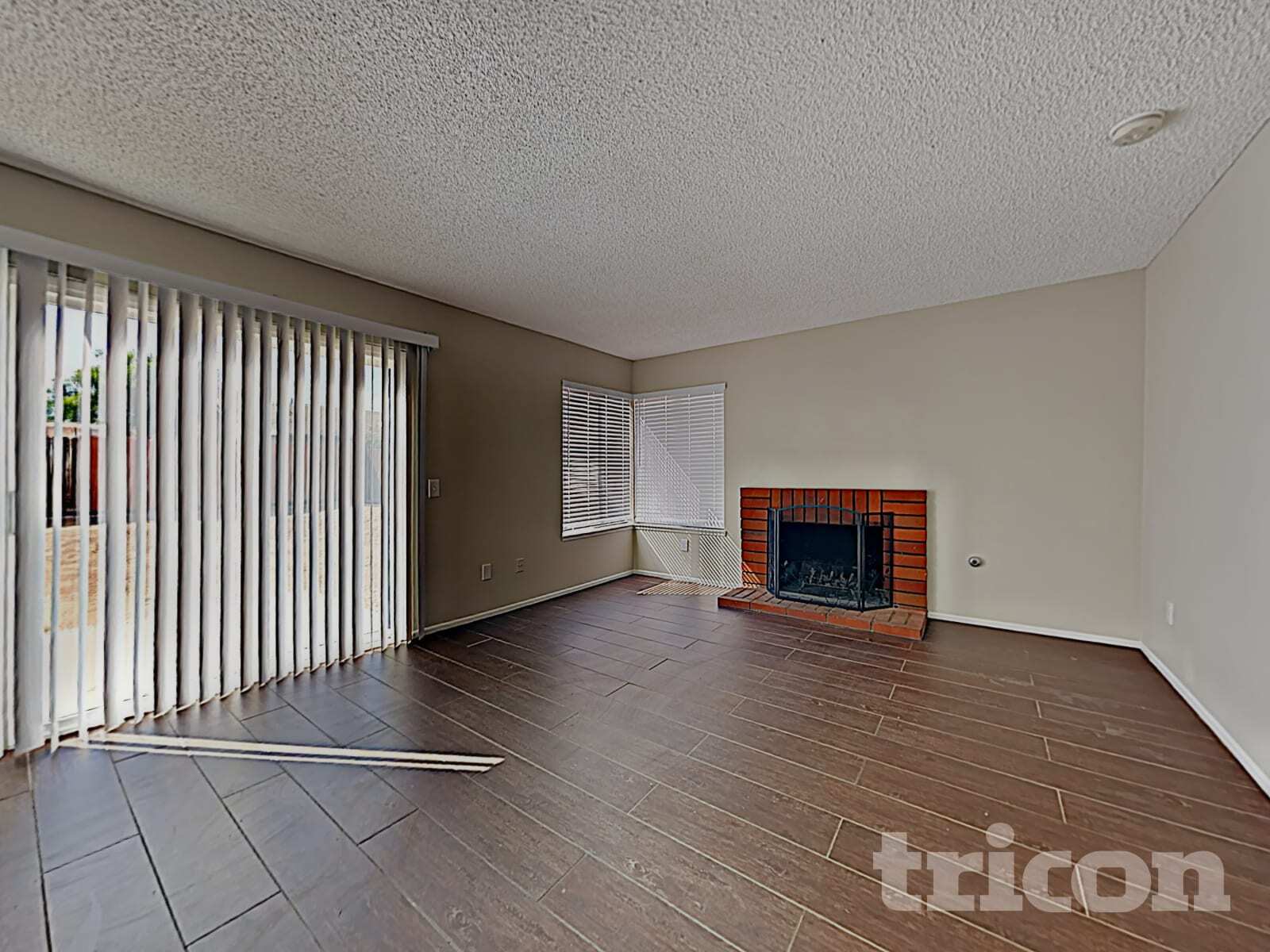 Building Photo - 15473 Casa Grande St