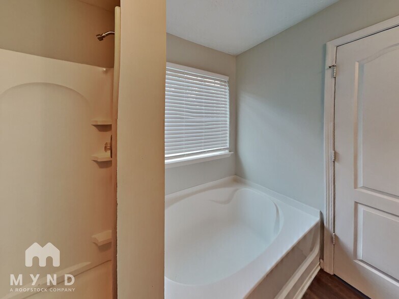 Building Photo - 4367 Rocky View Dr