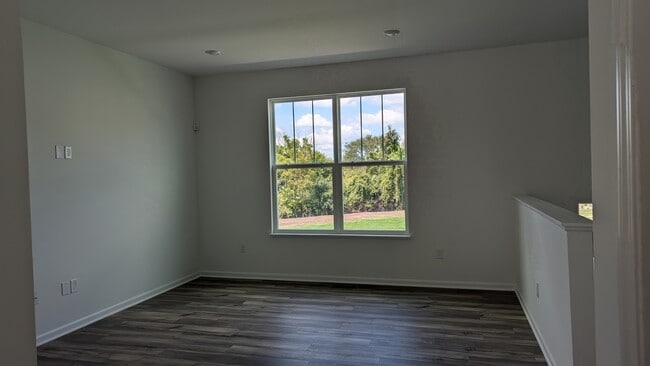 Building Photo - 1085 Atterberg Rd
