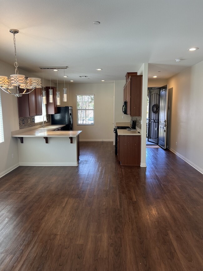 Building Photo - 42912 Beamer Ct