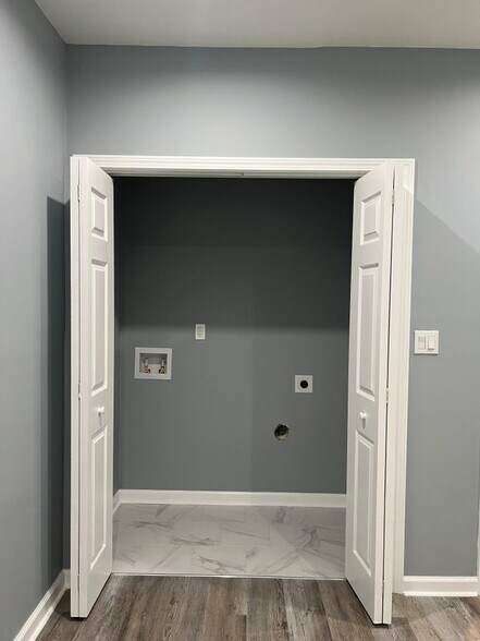 Building Photo - 3152 Daleview Way SW