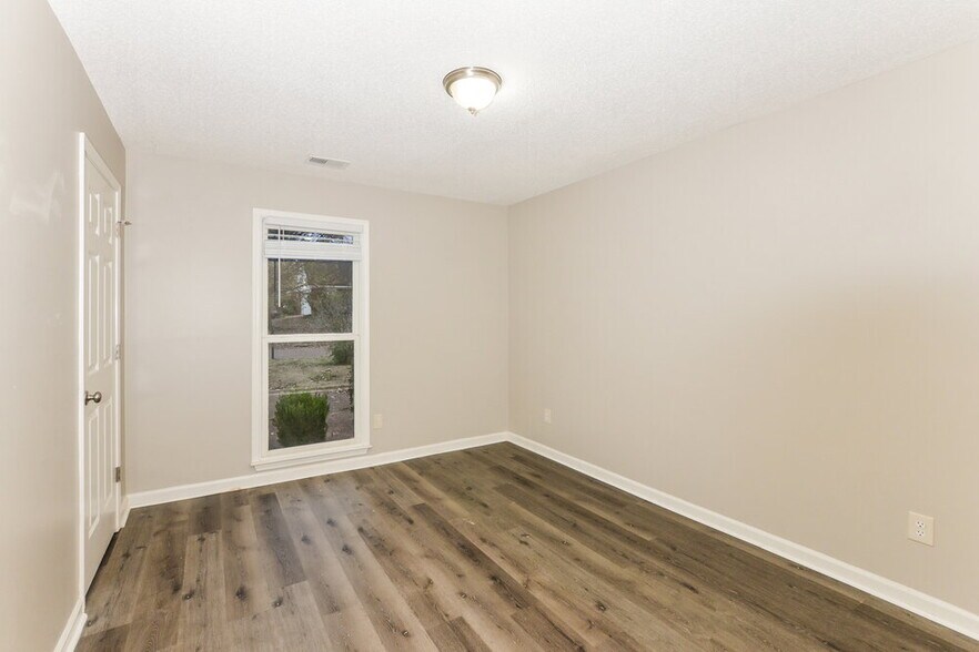 Building Photo - 9254 Chalkwell Ave