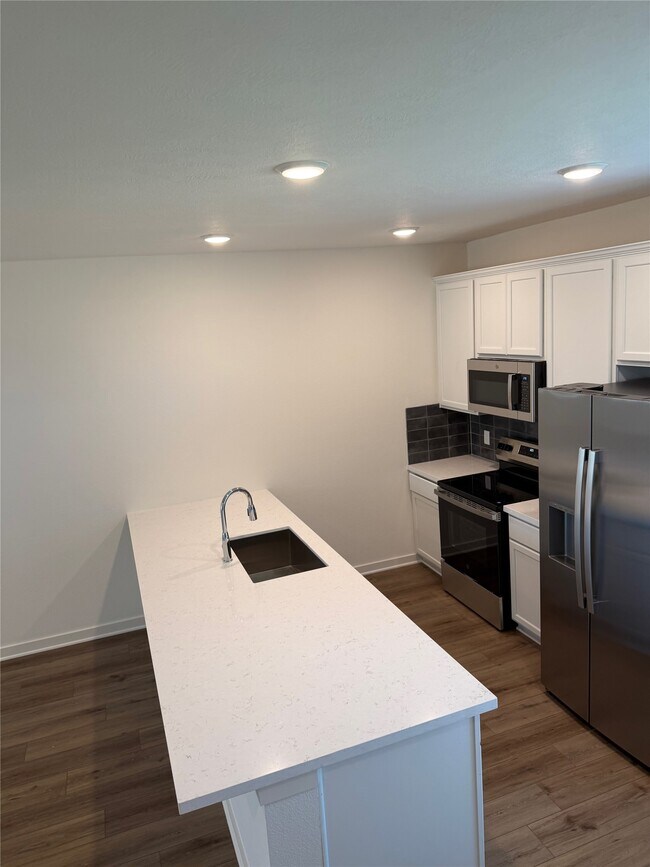 Building Photo - 10661 Berry Br Ln